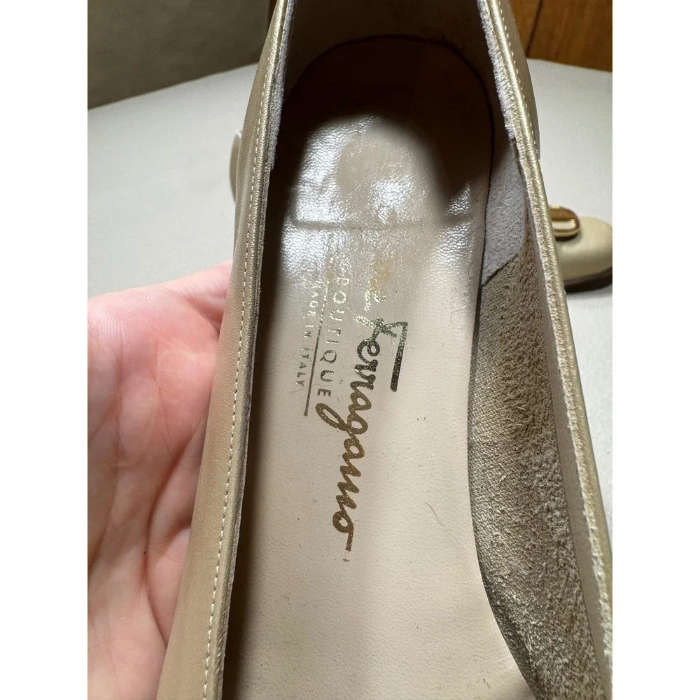 Salvatore Ferragamo Boutique Vintage Gold Metallic Leather Block Heel Pumps 5.5B